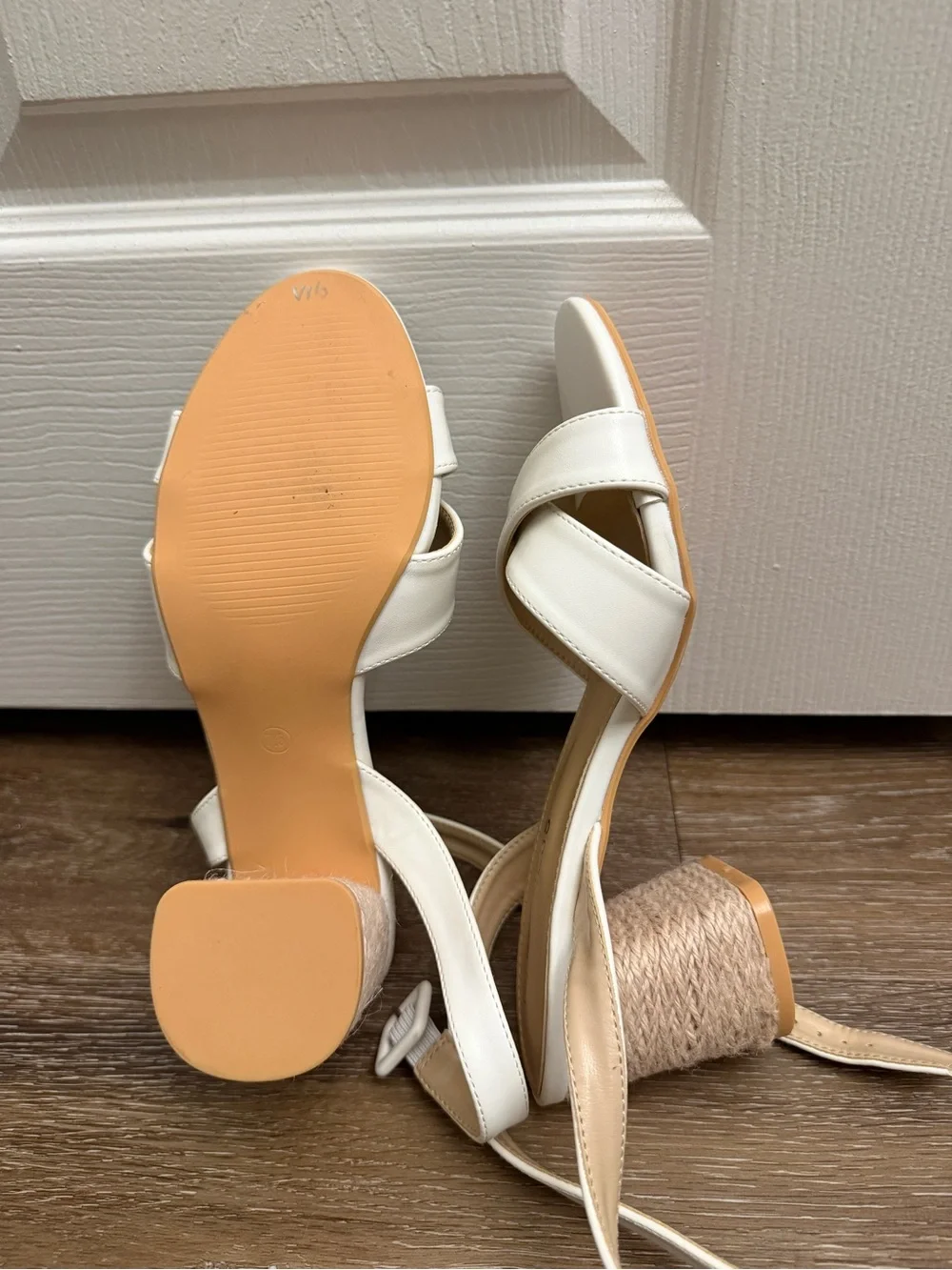 Berness White Strappy Block Heel Sandals, Women’s Size 7.5
